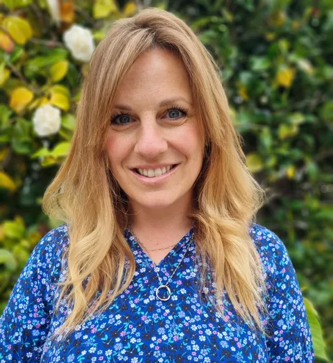 Dr Jennifer Hurling